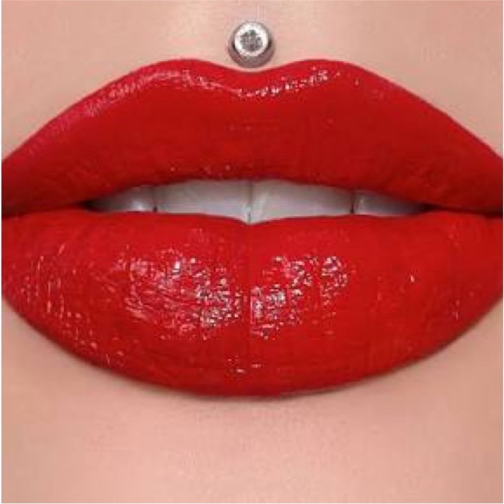 Jeffree Star supreme gloss in red affair